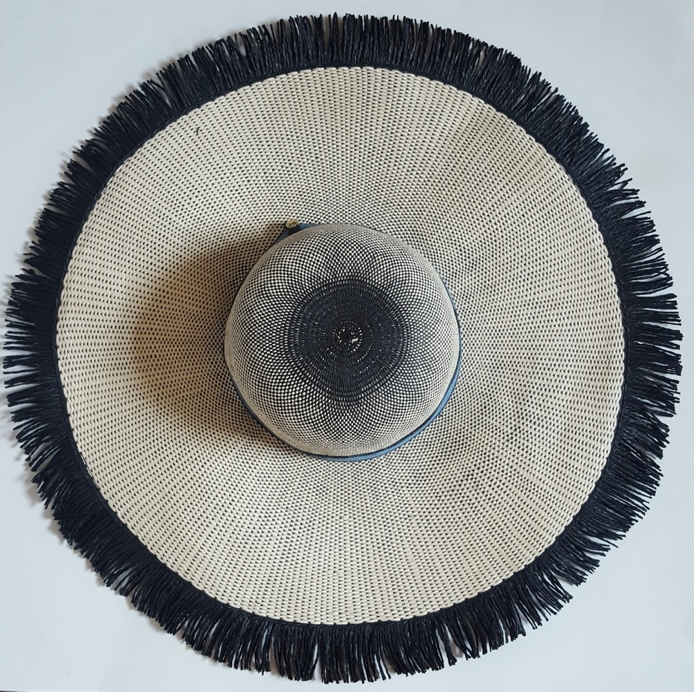 BCBG STRAW HAT 🏖